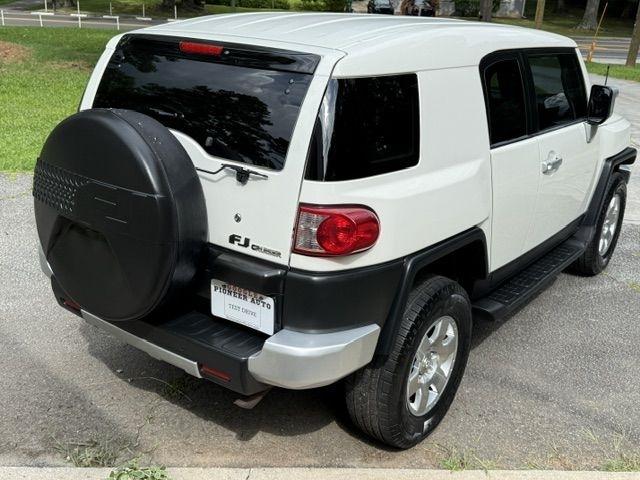 Toyota FJ Cruiser 4WD AT 2010