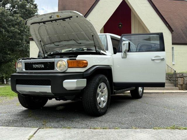 Toyota FJ Cruiser 4WD AT 2010