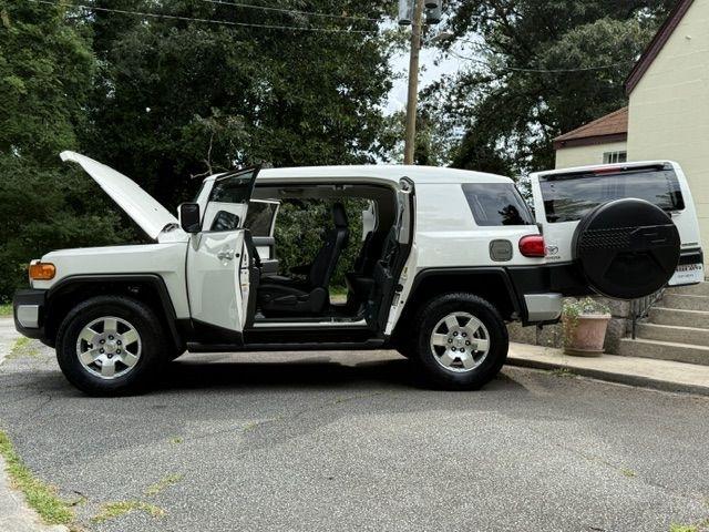 Toyota FJ Cruiser 4WD AT 2010