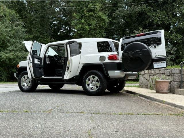 Toyota FJ Cruiser 4WD AT 2010