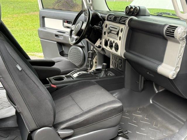 Toyota FJ Cruiser 4WD AT 2010