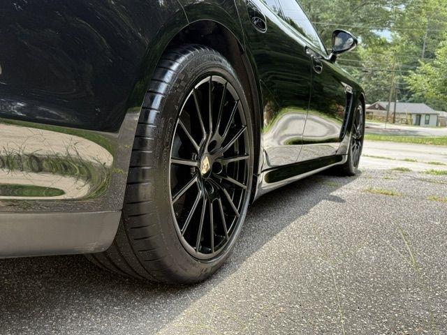 Porsche Panamera GTS 2013