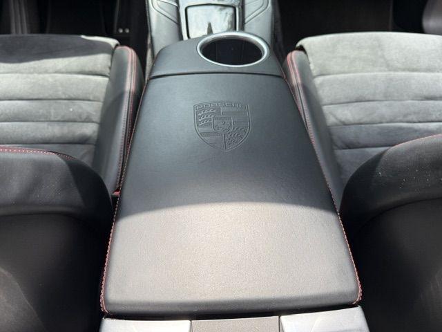 Porsche Panamera GTS 2013