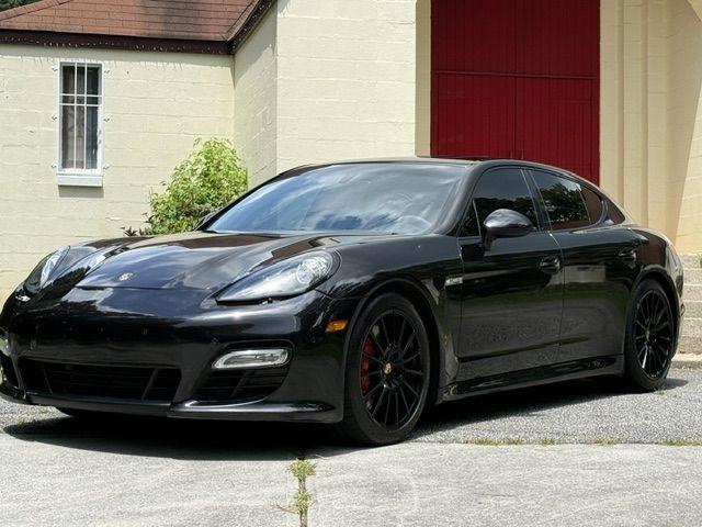 Porsche Panamera GTS 2013