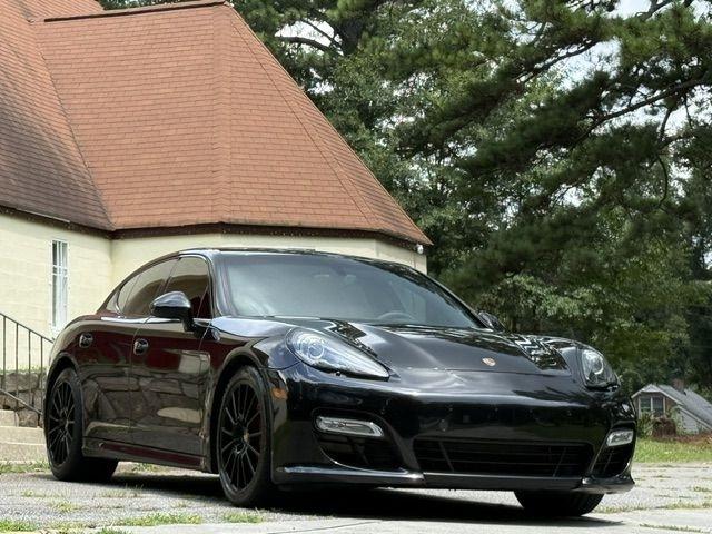 Porsche Panamera GTS 2013