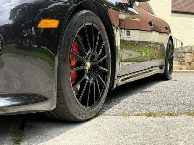 Porsche Panamera GTS 2013