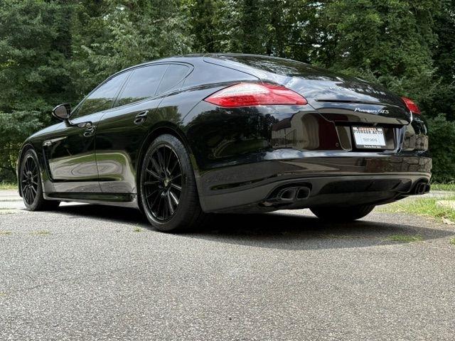 Porsche Panamera GTS 2013