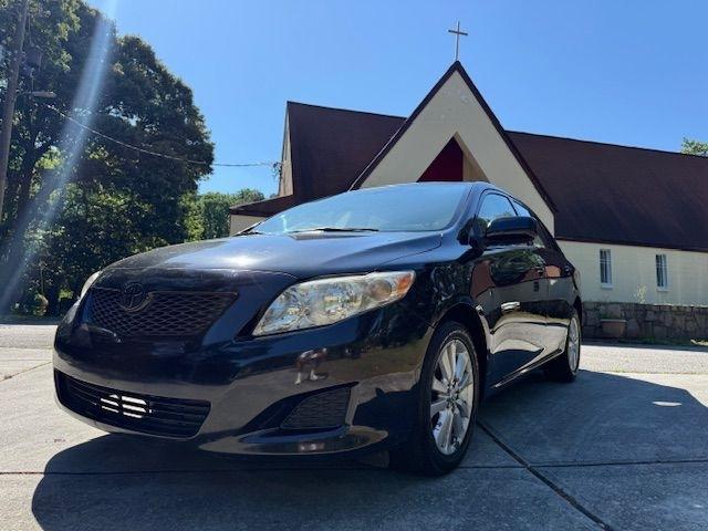 Toyota Corolla Base 5-Speed MT 2010