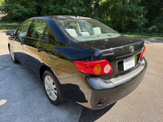 Toyota Corolla Base 5-Speed MT 2010