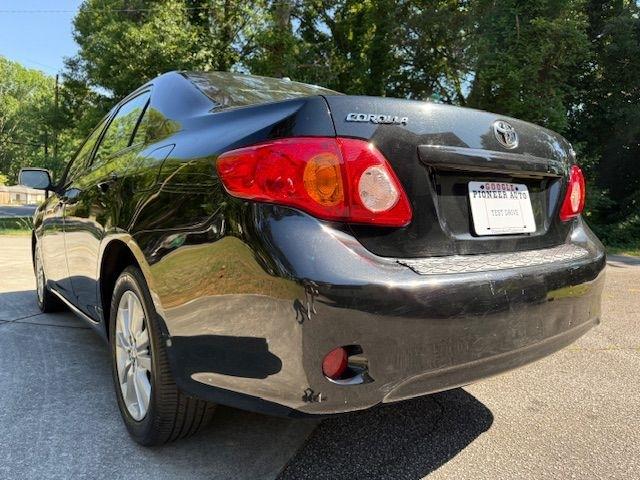 Toyota Corolla Base 5-Speed MT 2010