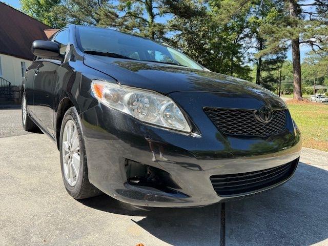 Toyota Corolla Base 5-Speed MT 2010