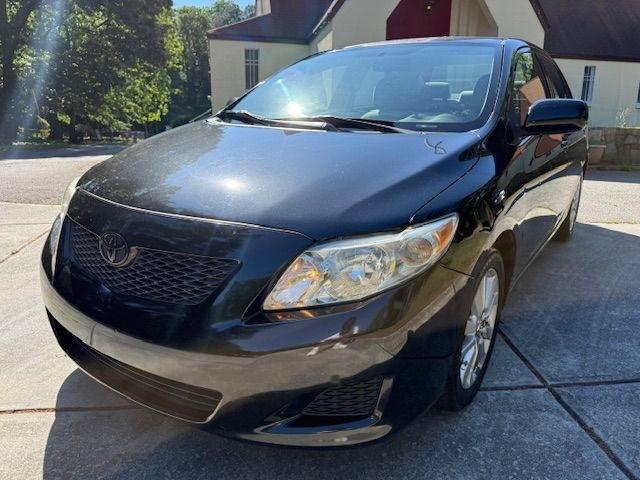 Toyota Corolla Base 5-Speed MT 2010