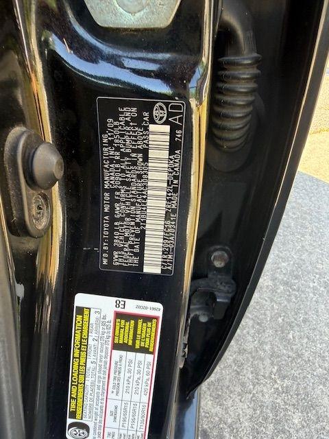 Toyota Corolla Base 5-Speed MT 2010