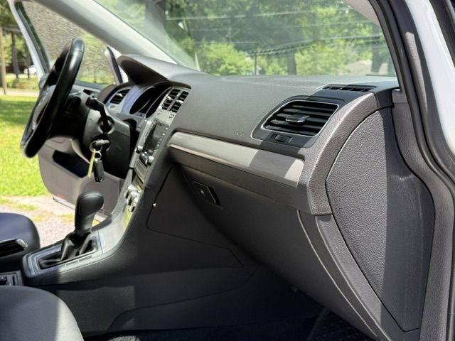 Volkswagen Golf TSI S 6A 2015