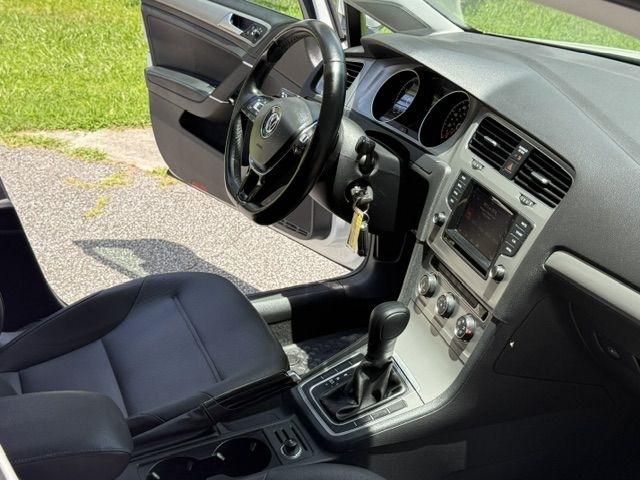 Volkswagen Golf TSI S 6A 2015