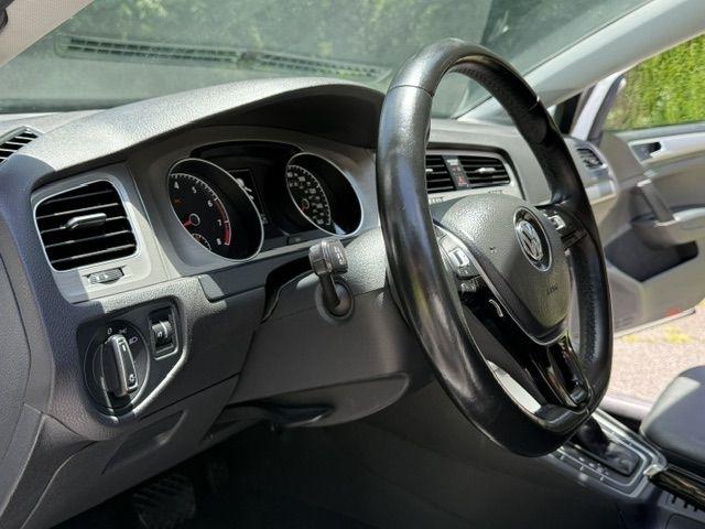 Volkswagen Golf TSI S 6A 2015