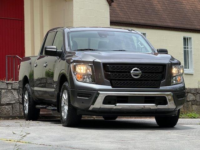 Nissan Titan SV Crew Cab 2WD 2021