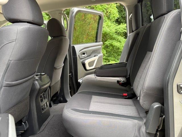 Nissan Titan SV Crew Cab 2WD 2021