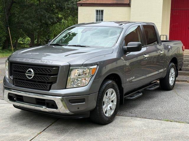Nissan Titan SV Crew Cab 2WD 2021