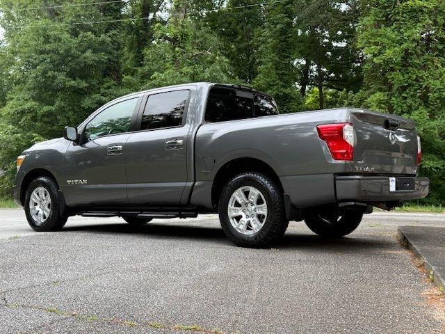 Nissan Titan SV Crew Cab 2WD 2021