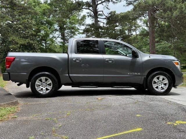 Nissan Titan SV Crew Cab 2WD 2021