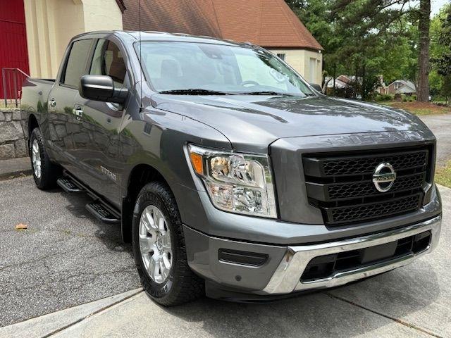 Nissan Titan SV Crew Cab 2WD 2021