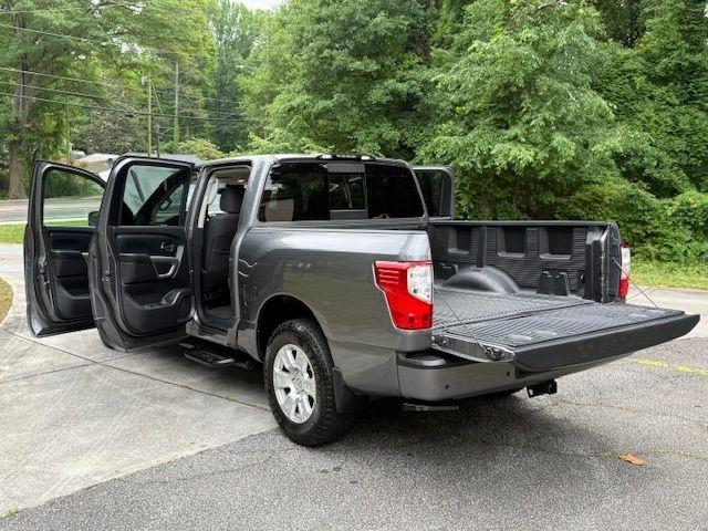 Nissan Titan SV Crew Cab 2WD 2021