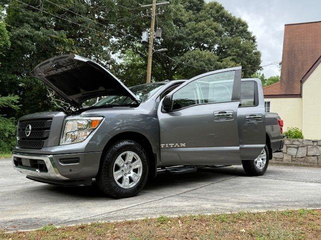 Nissan Titan SV Crew Cab 2WD 2021