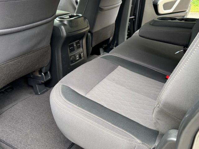 Nissan Titan SV Crew Cab 2WD 2021