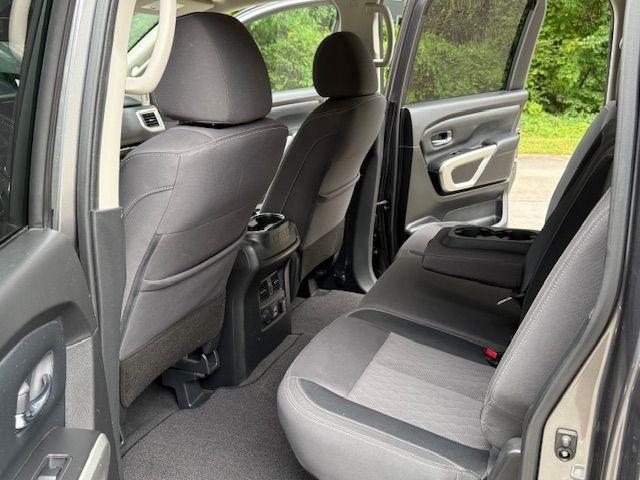 Nissan Titan SV Crew Cab 2WD 2021