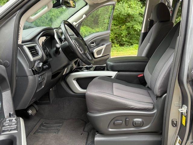 Nissan Titan SV Crew Cab 2WD 2021