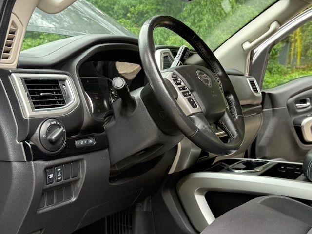 Nissan Titan SV Crew Cab 2WD 2021