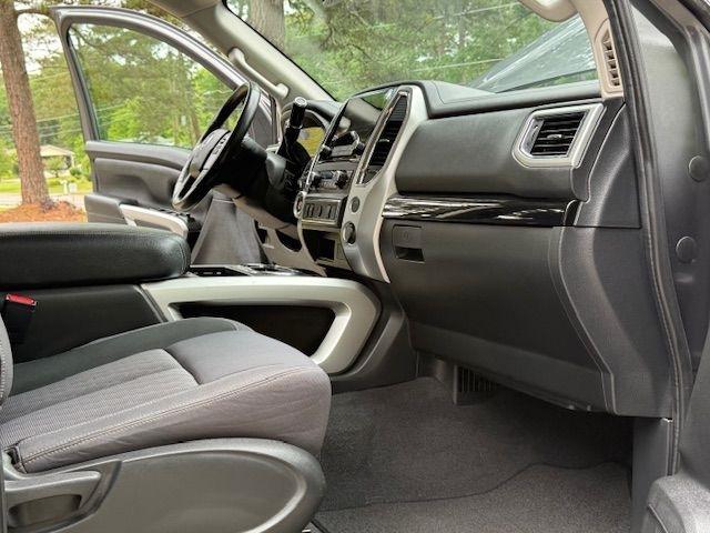 Nissan Titan SV Crew Cab 2WD 2021