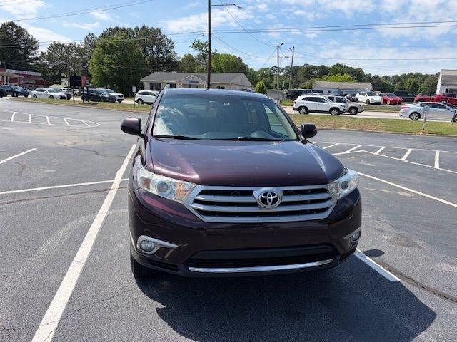 Toyota Highlander Base 4WD 2013