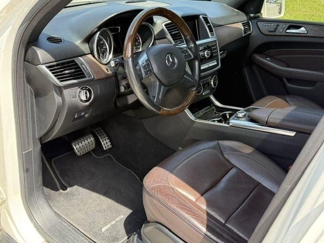 Mercedes-Benz M-Class ML550 2012