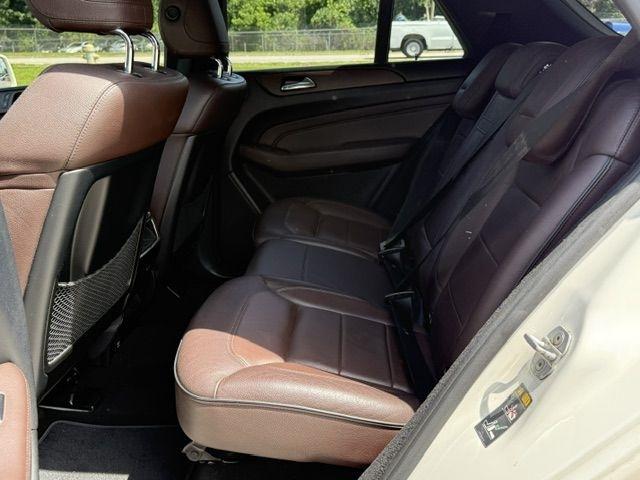 Mercedes-Benz M-Class ML550 2012