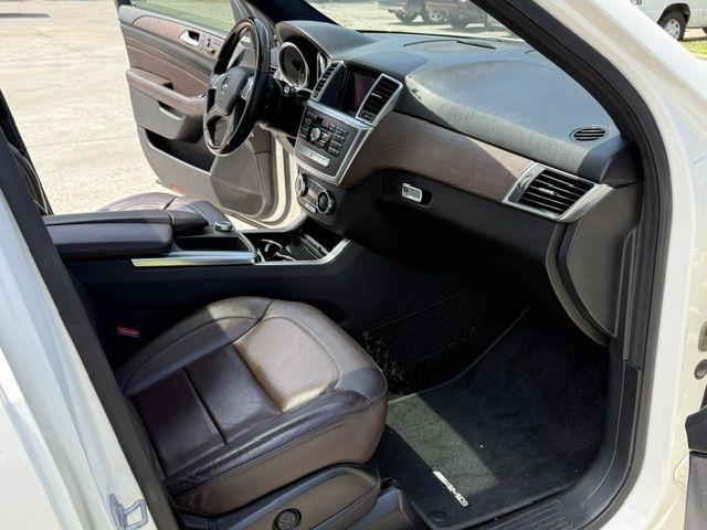 Mercedes-Benz M-Class ML550 2012