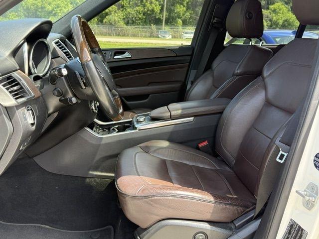 Mercedes-Benz M-Class ML550 2012