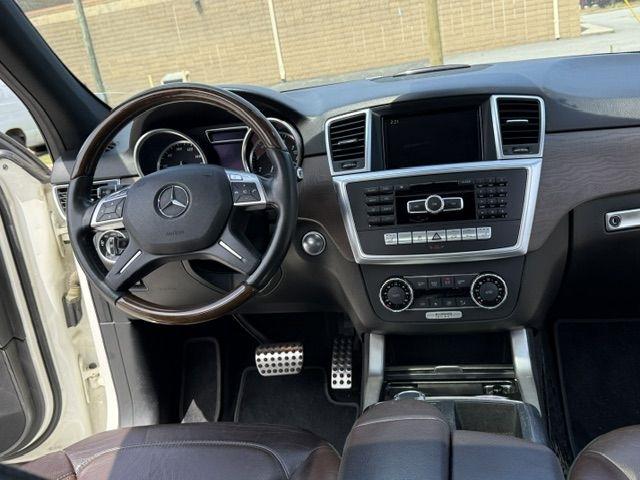 Mercedes-Benz M-Class ML550 2012