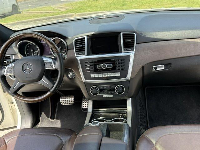 Mercedes-Benz M-Class ML550 2012