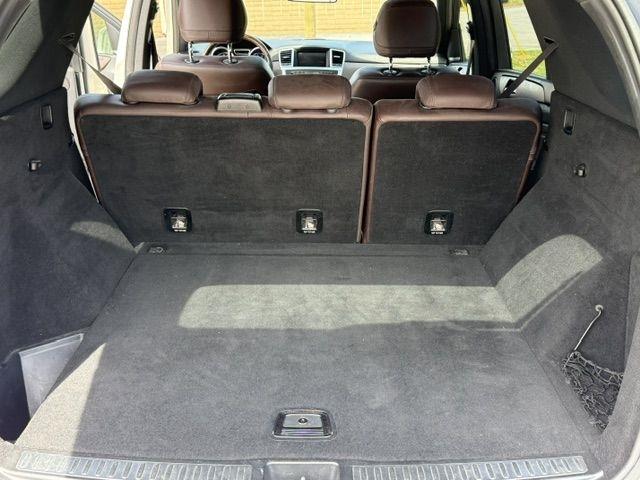 Mercedes-Benz M-Class ML550 2012