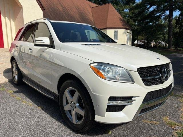 Mercedes-Benz M-Class ML550 2012