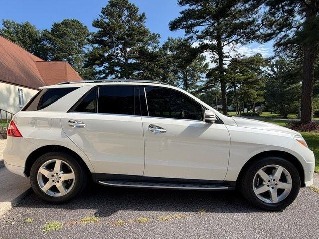 Mercedes-Benz M-Class ML550 2012