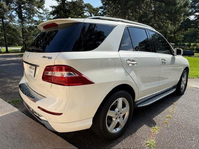 Mercedes-Benz M-Class ML550 2012