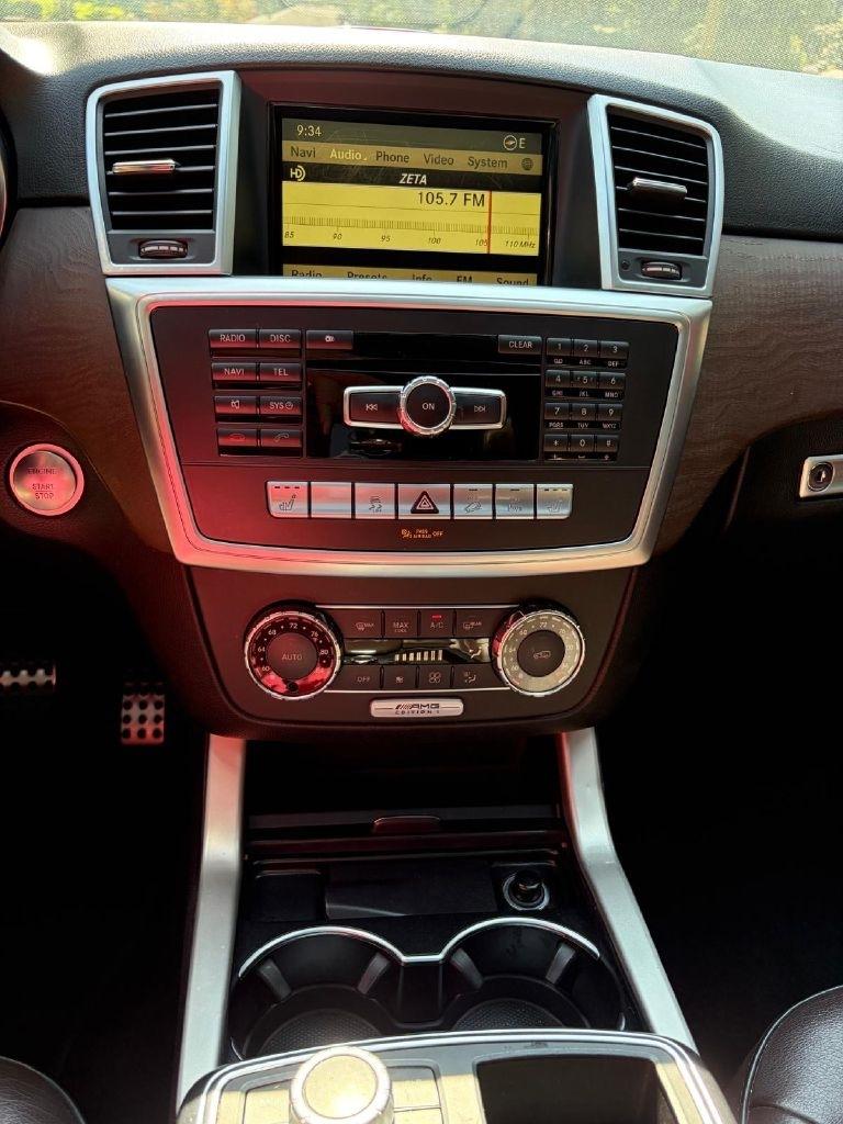 Mercedes-Benz M-Class ML550 2012