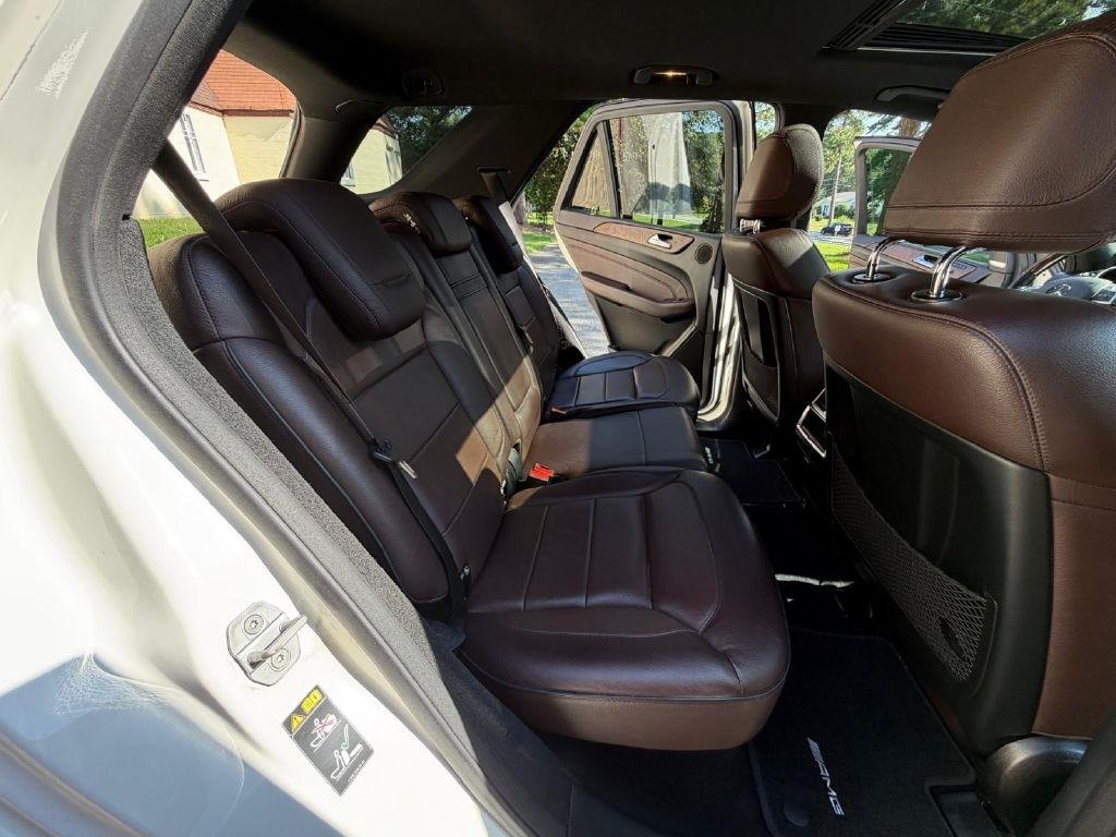 Mercedes-Benz M-Class ML550 2012