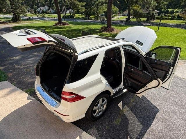 Mercedes-Benz M-Class ML550 2012