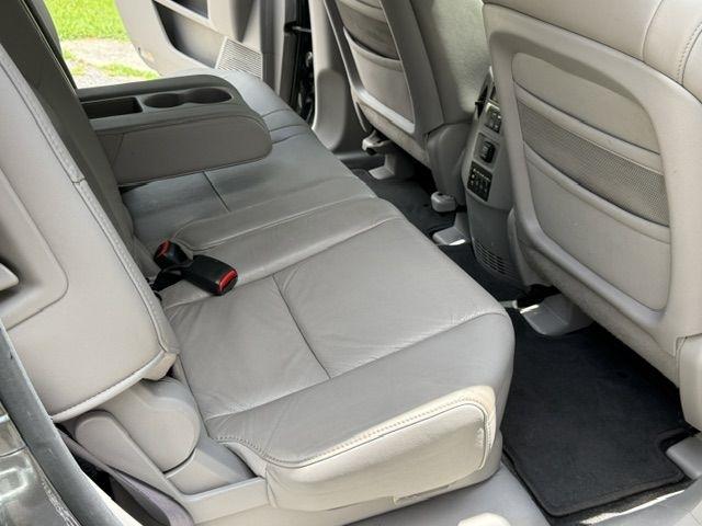 Honda Pilot Touring 2WD 5-Spd AT with DVD 2010