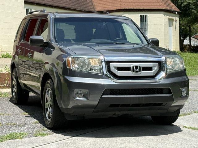 Honda Pilot Touring 2WD 5-Spd AT with DVD 2010