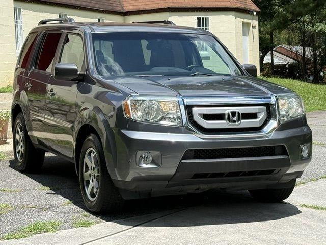Honda Pilot Touring 2WD 5-Spd AT with DVD 2010